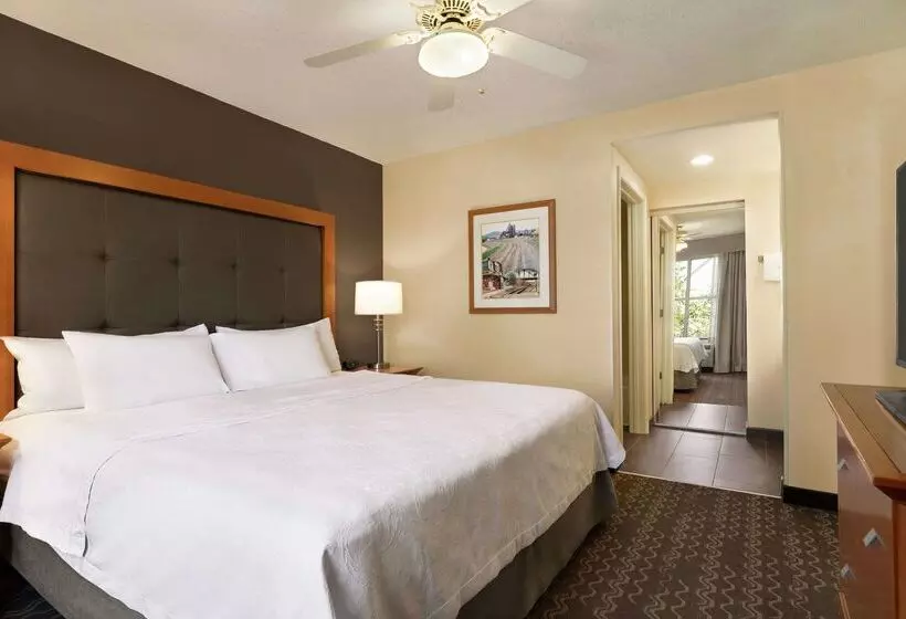 هتل Homewood Suites By Hilton Allentownbethlehem Airport
