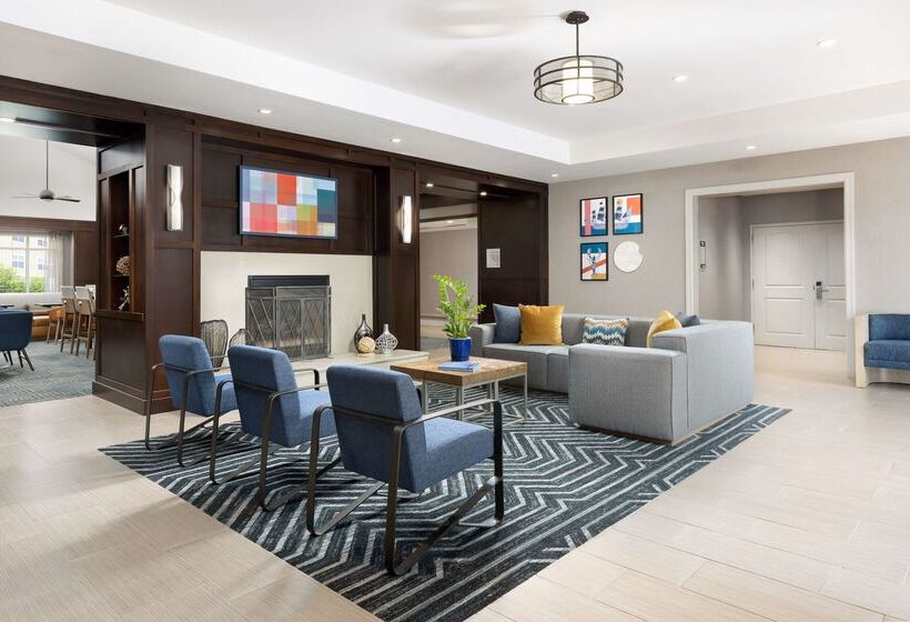 هتل Homewood Suites By Hilton Portsmouth