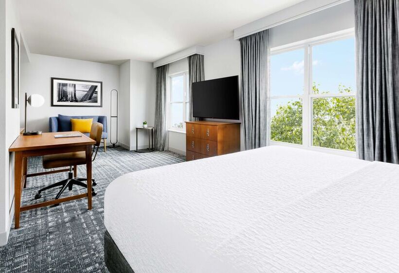 هتل Homewood Suites By Hilton Portsmouth