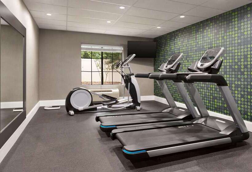 בית מלון כפרי La Quinta By Wyndham Dublin