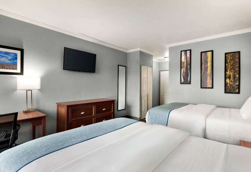 בית מלון כפרי La Quinta By Wyndham Dublin