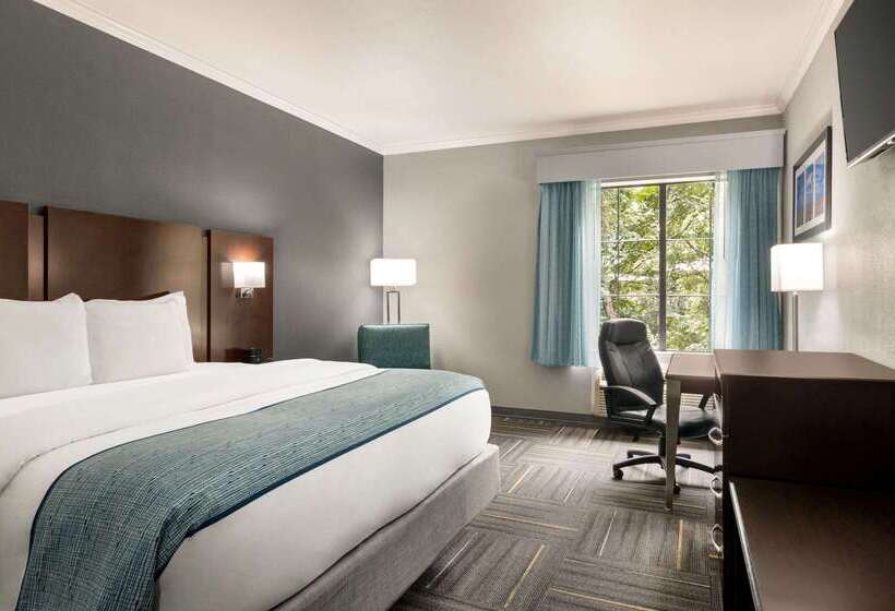 בית מלון כפרי La Quinta By Wyndham Dublin