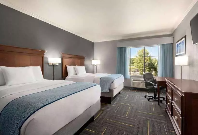 فندق La Quinta By Wyndham Dublin