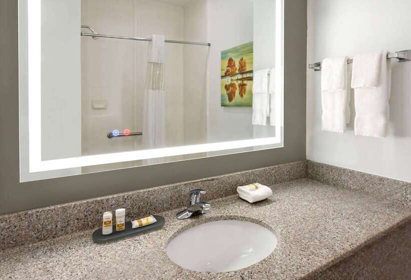 هتل La Quinta By Wyndham I 20 Longview South