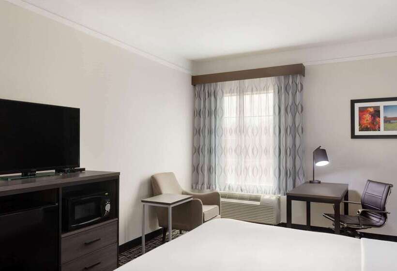 هتل La Quinta By Wyndham I 20 Longview South