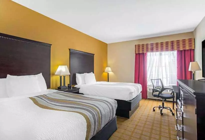 בית מלון כפרי La Quinta Inn & Suites By Wyndham Mobile Satsuma / Saraland