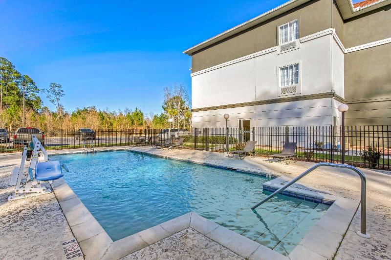 Отель La Quinta Inn & Suites By Wyndham Mobile Satsuma / Saraland