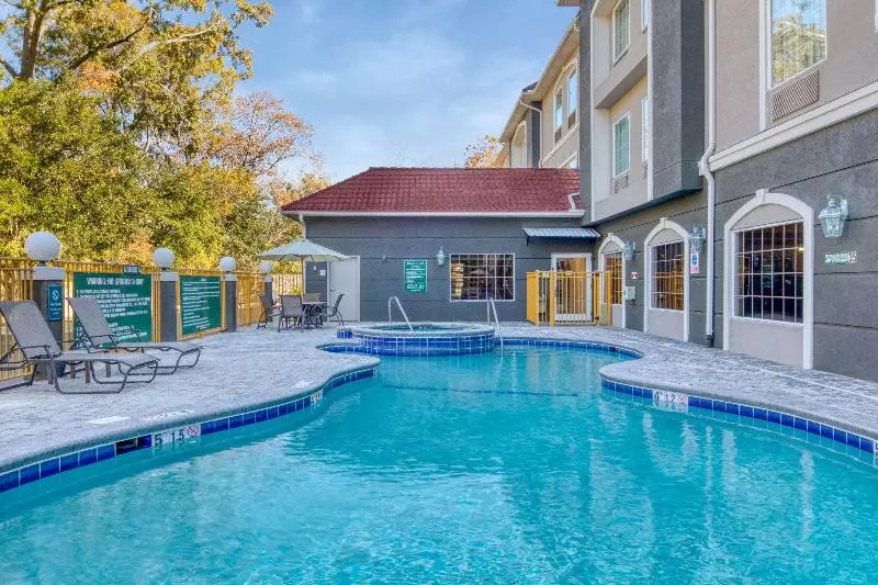 ホテル La Quinta By Wyndham Savannah Airport   Pooler