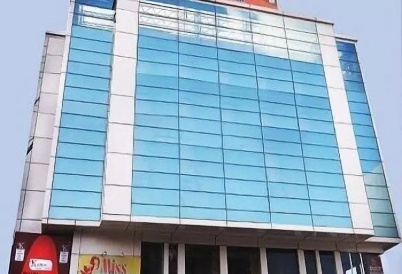 ホテル Mandakini Plaza