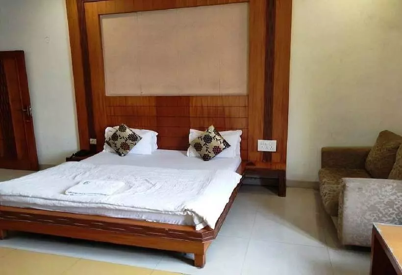 ホテル Mandakini Plaza