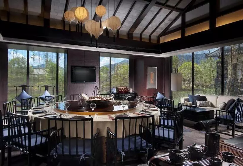 호텔 Pullman Lijiang Resort & Spa