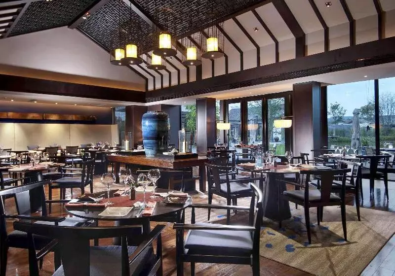 호텔 Pullman Lijiang Resort & Spa