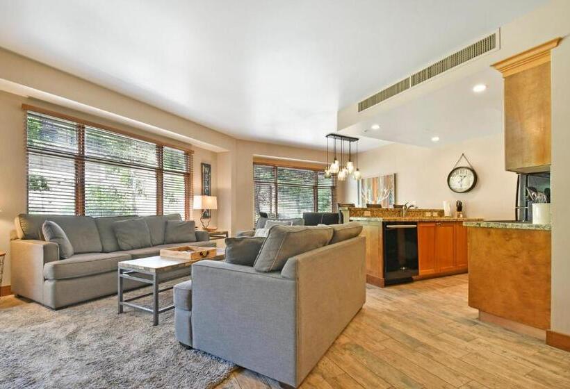 هتل Sundial Lodge By Park City Canyons Village