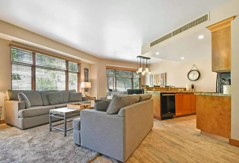 בית מלון כפרי Sundial Lodge By Park City   Canyons Village