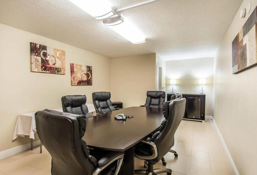 בית מלון כפרי Sunset Palm  Condominium