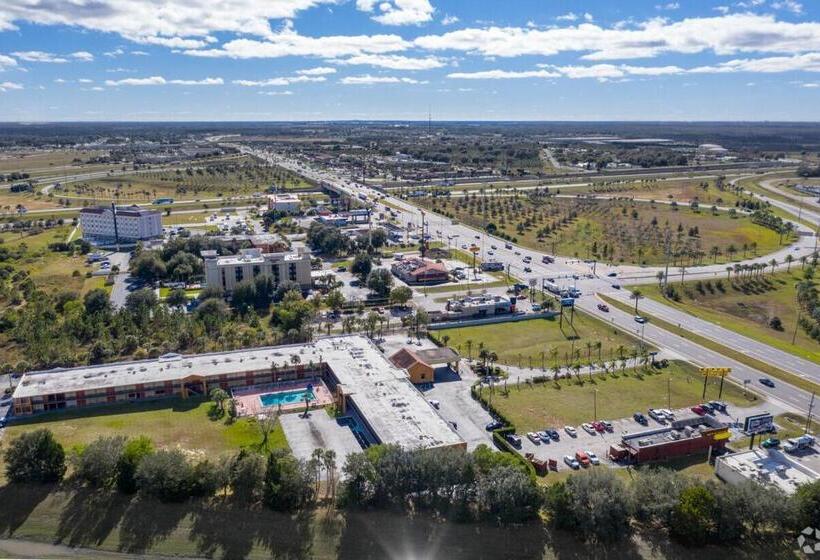 בית מלון כפרי Sunset Palm  Condominium