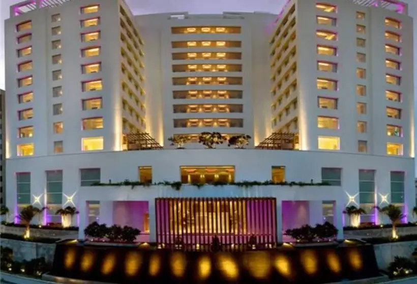 Hotel Pullman Chennai Anna Salai