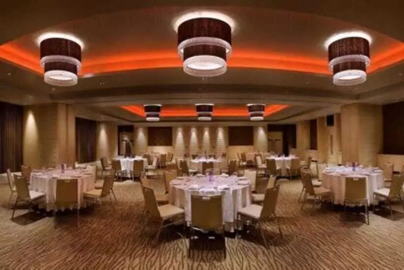 Hotel Pullman Chennai Anna Salai