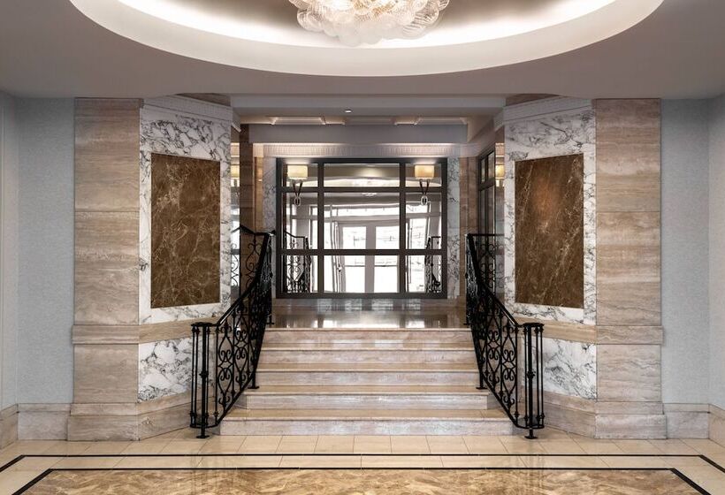 هتل The Westin Book Cadillac Detroit