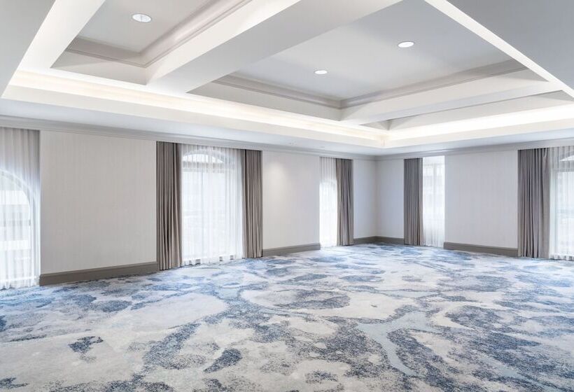 هتل The Westin Book Cadillac Detroit