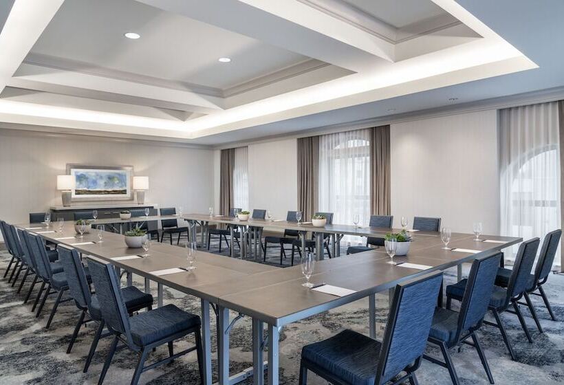 هتل The Westin Book Cadillac Detroit