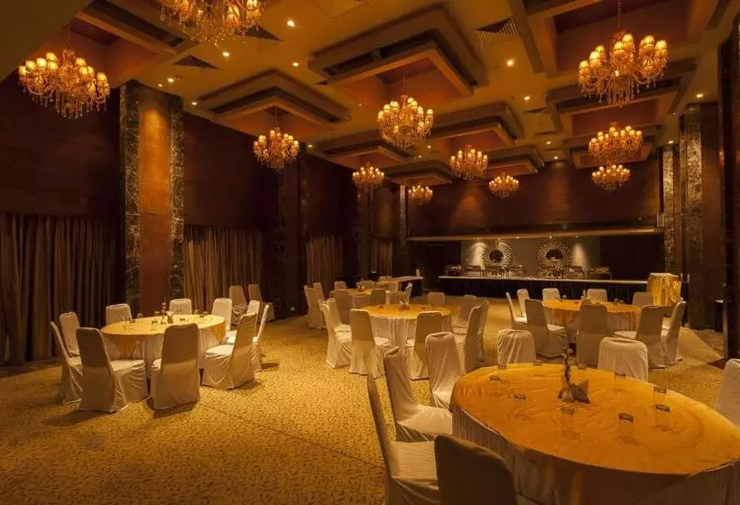 בית מלון כפרי Vesta International