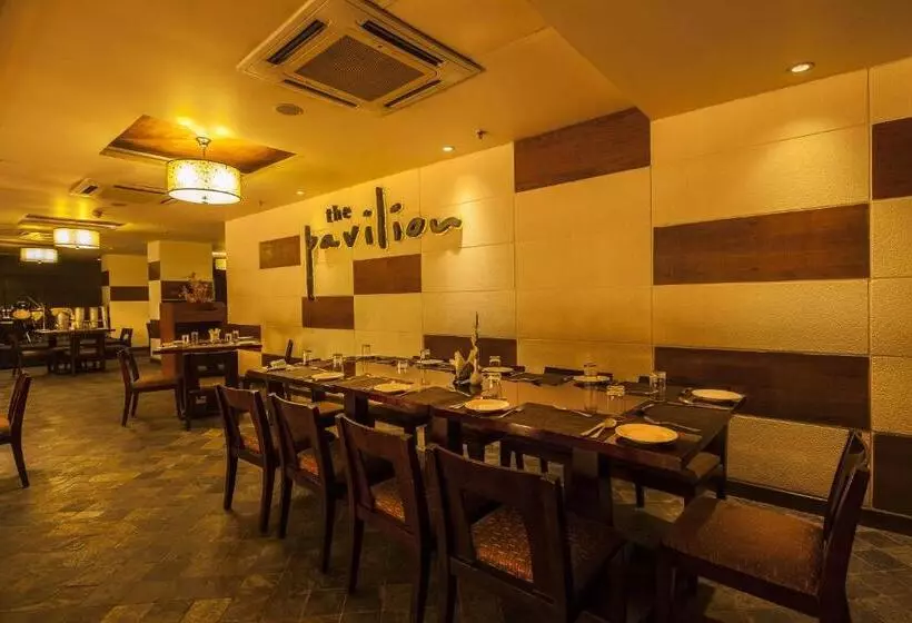 בית מלון כפרי Vesta International