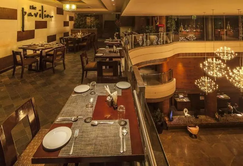 בית מלון כפרי Vesta International