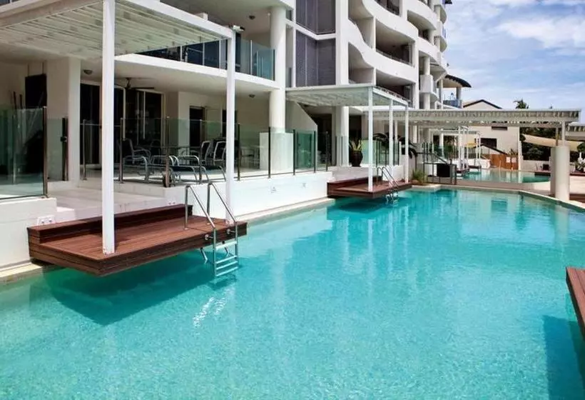 Hotel Waters Edge Apartment Cairns