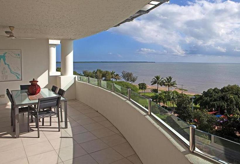 Hotel Waters Edge Apartment Cairns