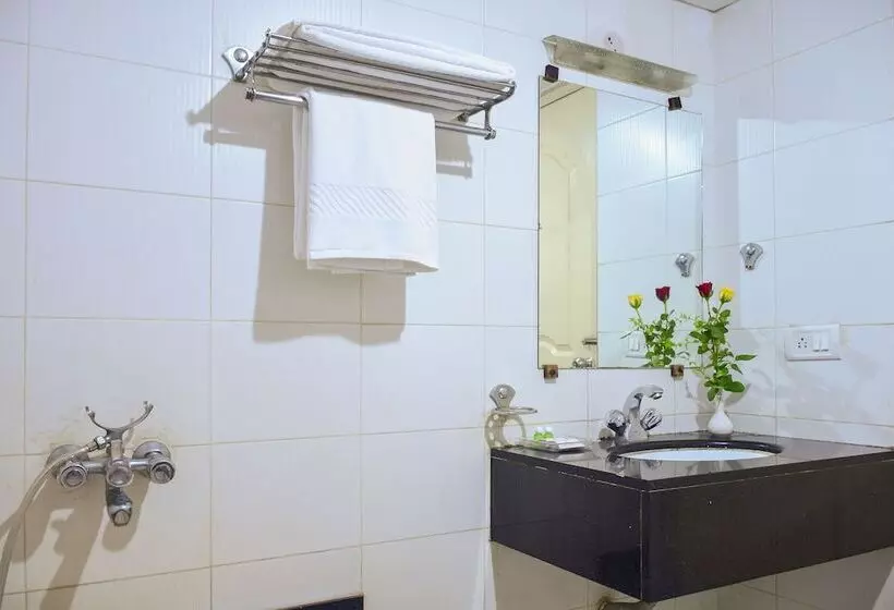 בית מלון כפרי Zo Rooms Ameerpet Satyam