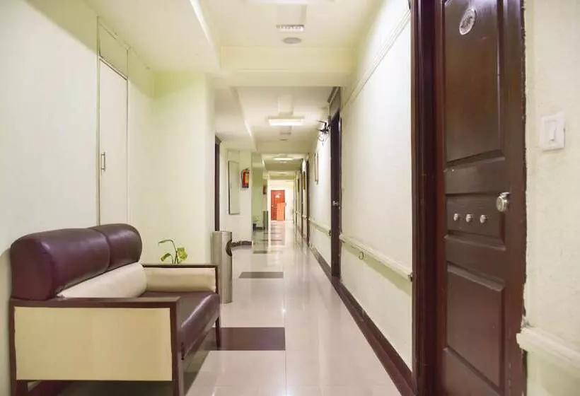 בית מלון כפרי Zo Rooms Ameerpet Satyam