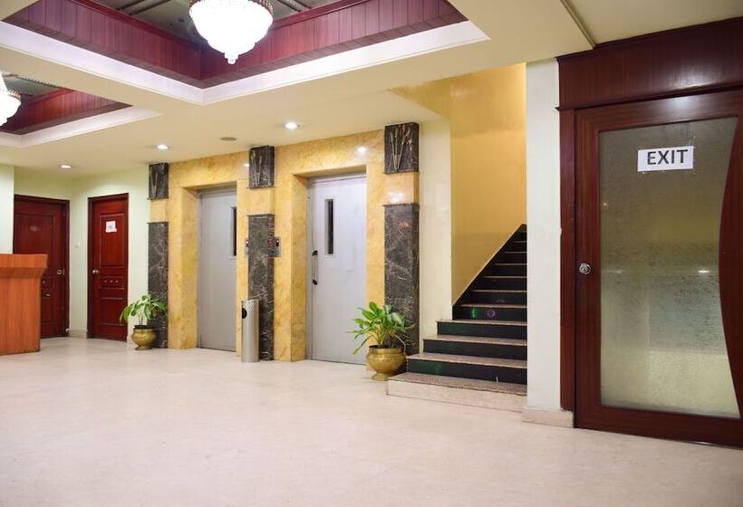 בית מלון כפרי Zo Rooms Ameerpet Satyam