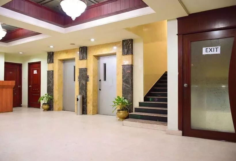 בית מלון כפרי Zo Rooms Ameerpet Satyam