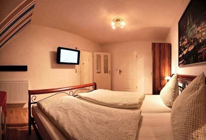 Balthasar Neumann Speiserei & Gästehaus   Zentrum Brühl