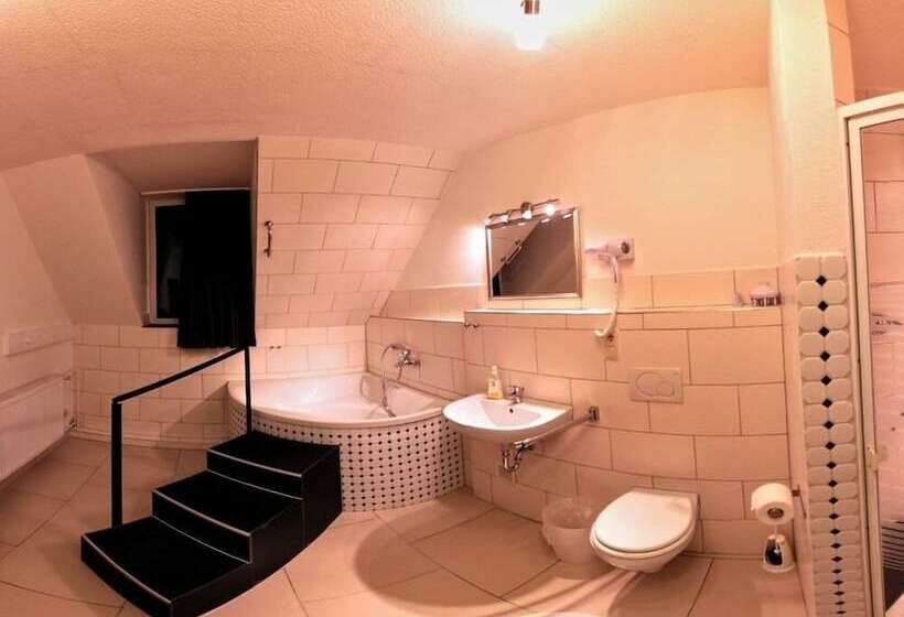 Balthasar Neumann Speiserei & Gästehaus   Zentrum Brühl