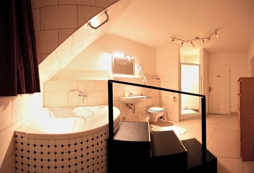 Balthasar Neumann Speiserei & Gästehaus   Zentrum Brühl