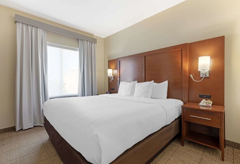 בית מלון כפרי Comfort Suites West Dallas  Cockrell Hill