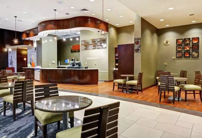 Hotel Embassy Suites By Hilton Savannah Airport