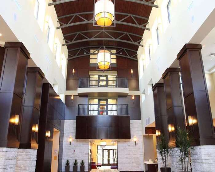 فندق Embassy Suites By Hilton Savannah Airport