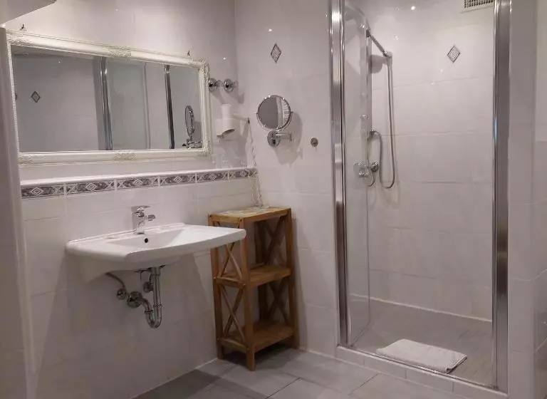 ホテル Gasthof Inselgraben Garni