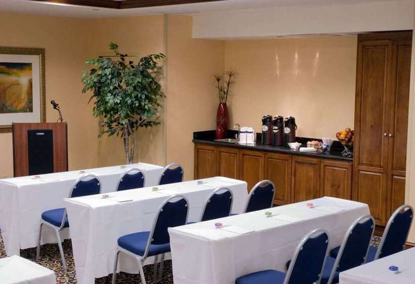 בית מלון כפרי Hampton Inn & Suites Fredericksburg South