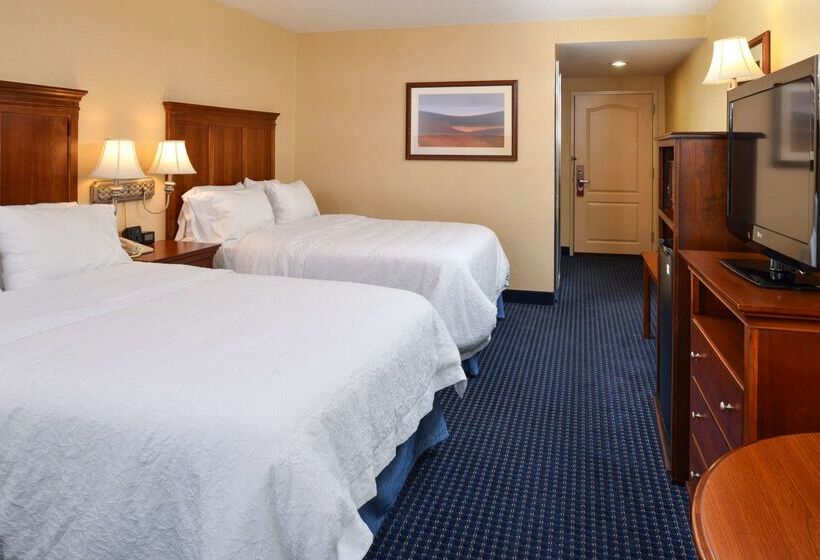 בית מלון כפרי Hampton Inn & Suites Fredericksburg South