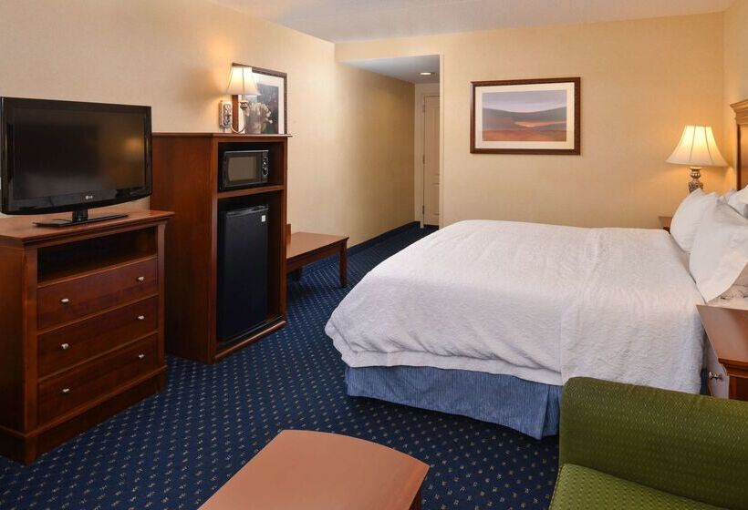 בית מלון כפרי Hampton Inn & Suites Fredericksburg South