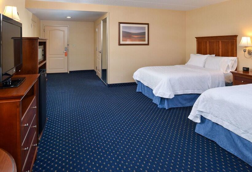 בית מלון כפרי Hampton Inn & Suites Fredericksburg South