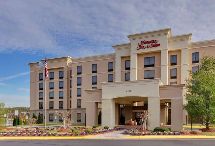 בית מלון כפרי Hampton Inn & Suites Fredericksburg South