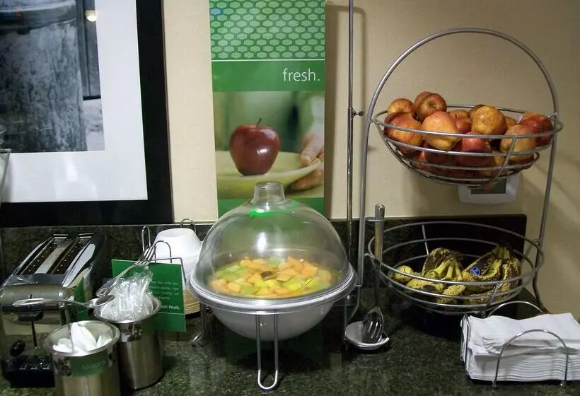 هتل Hampton Inn & Suites Natchez