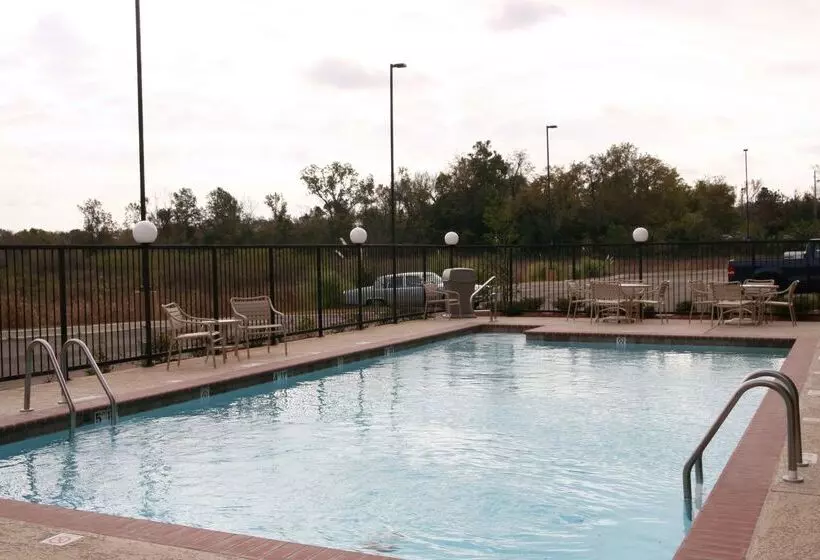هتل Hampton Inn & Suites Natchez