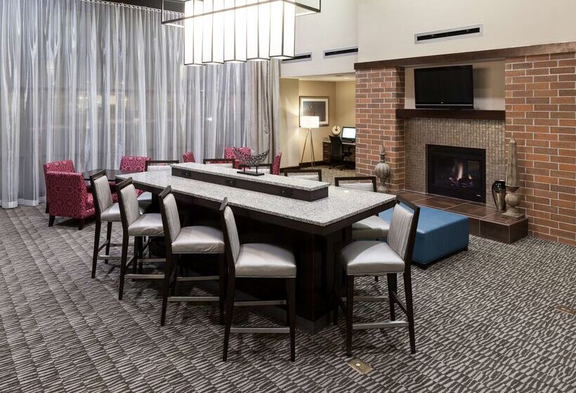 فندق Hampton Inn & Suites Omaha Downtown