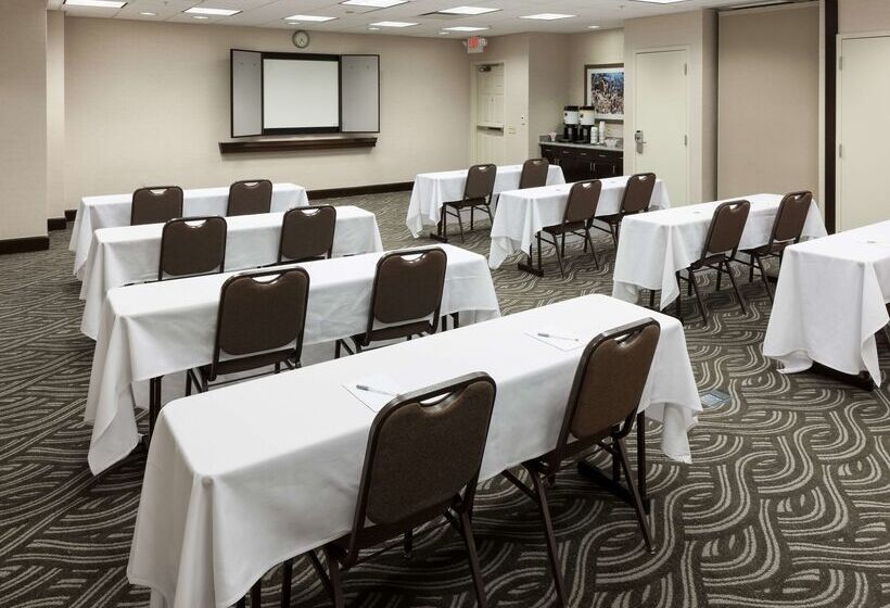 فندق Hampton Inn & Suites Omaha Downtown